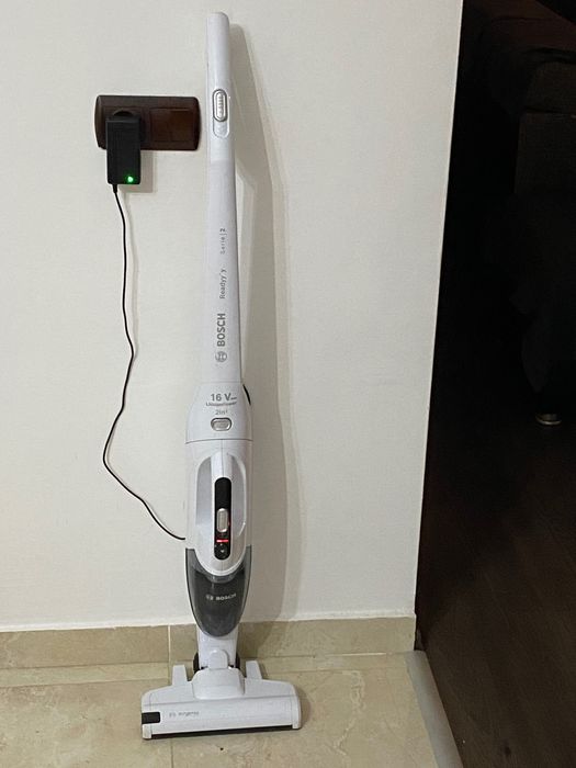 Aspirator bosch cu acumulator