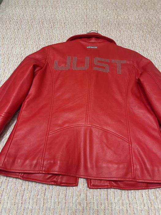 Красная женская куртка из эко-кожи — новая, с биркой!