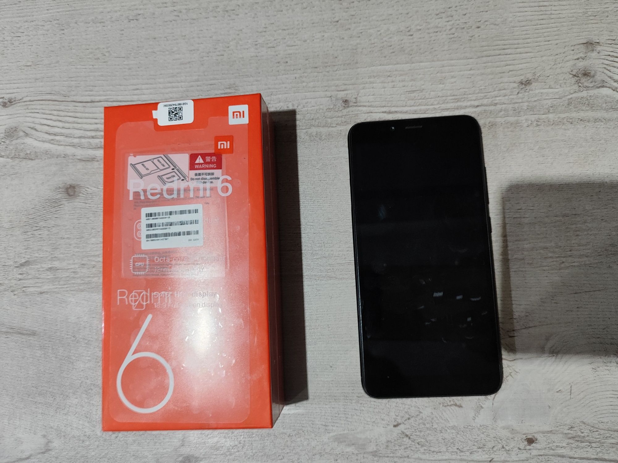 Телефон Xiaomi Redmi 6