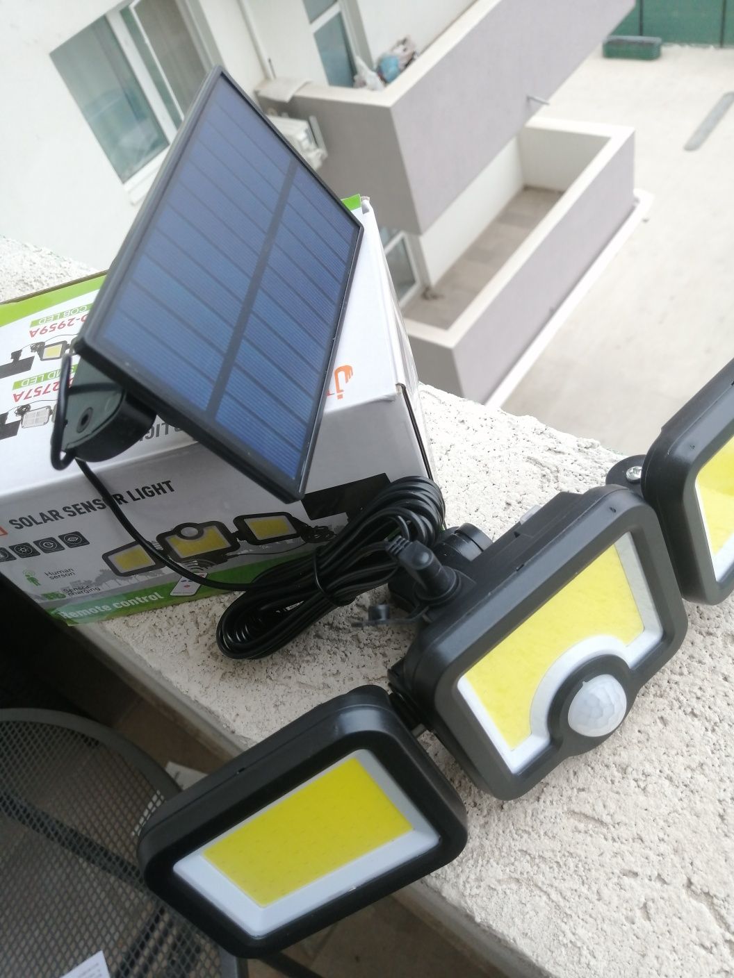 Lampa solara Led COB cu panou solar cu fir