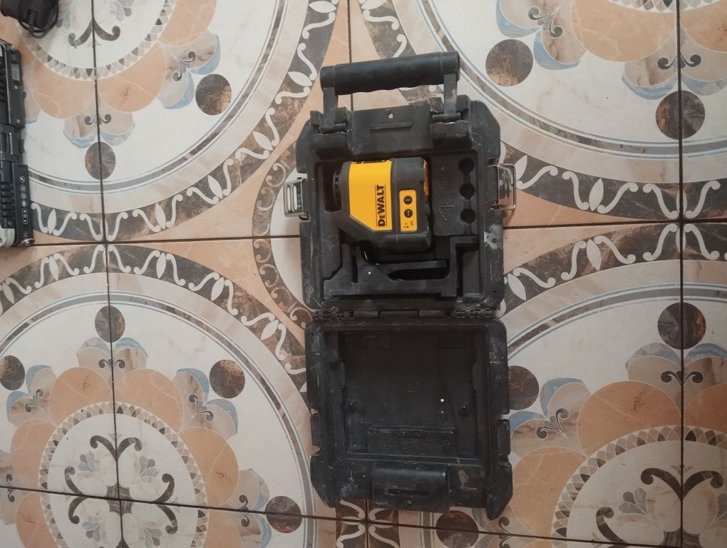 Vând Laser Dewalt