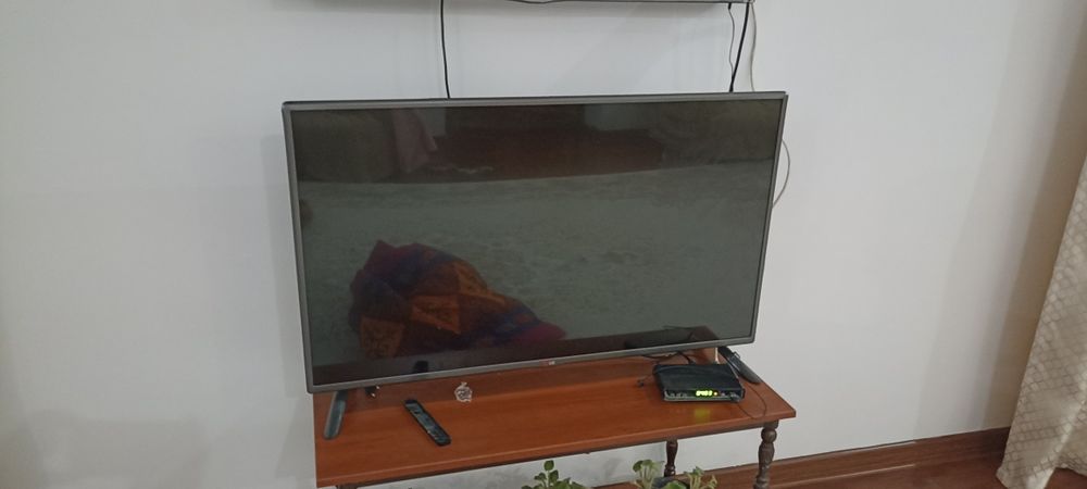 Продам телевизор LG