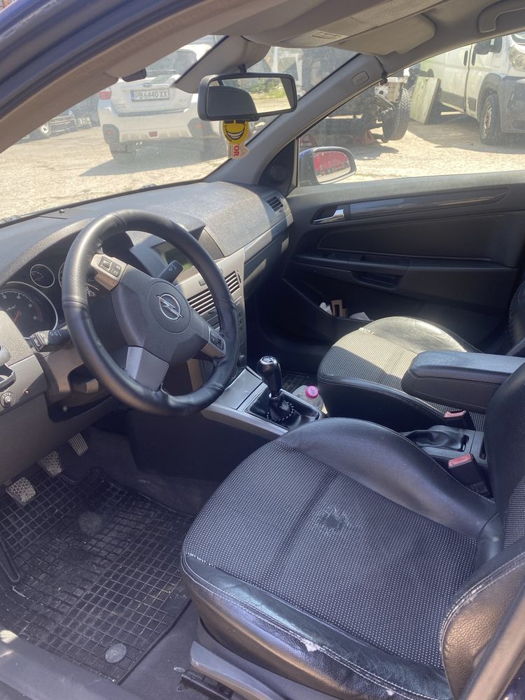 Opel Astra H 2004