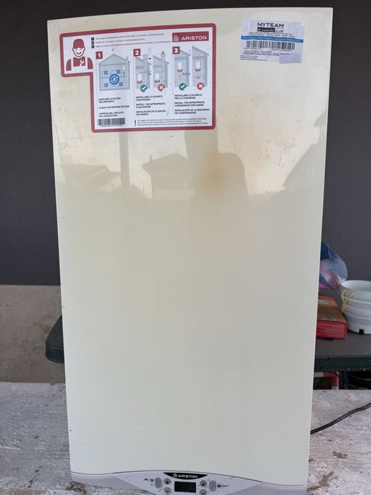 Centrala termica pe gaz in condensare ariston cares s 24kw schimbator