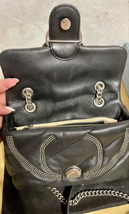 Оригинална и униклана чанта Pinko в черно