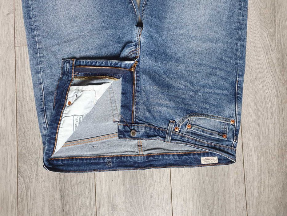 Blugi LEVI'S 511 Slim Performance - Marime W38 L32 (Talie 103 cm)