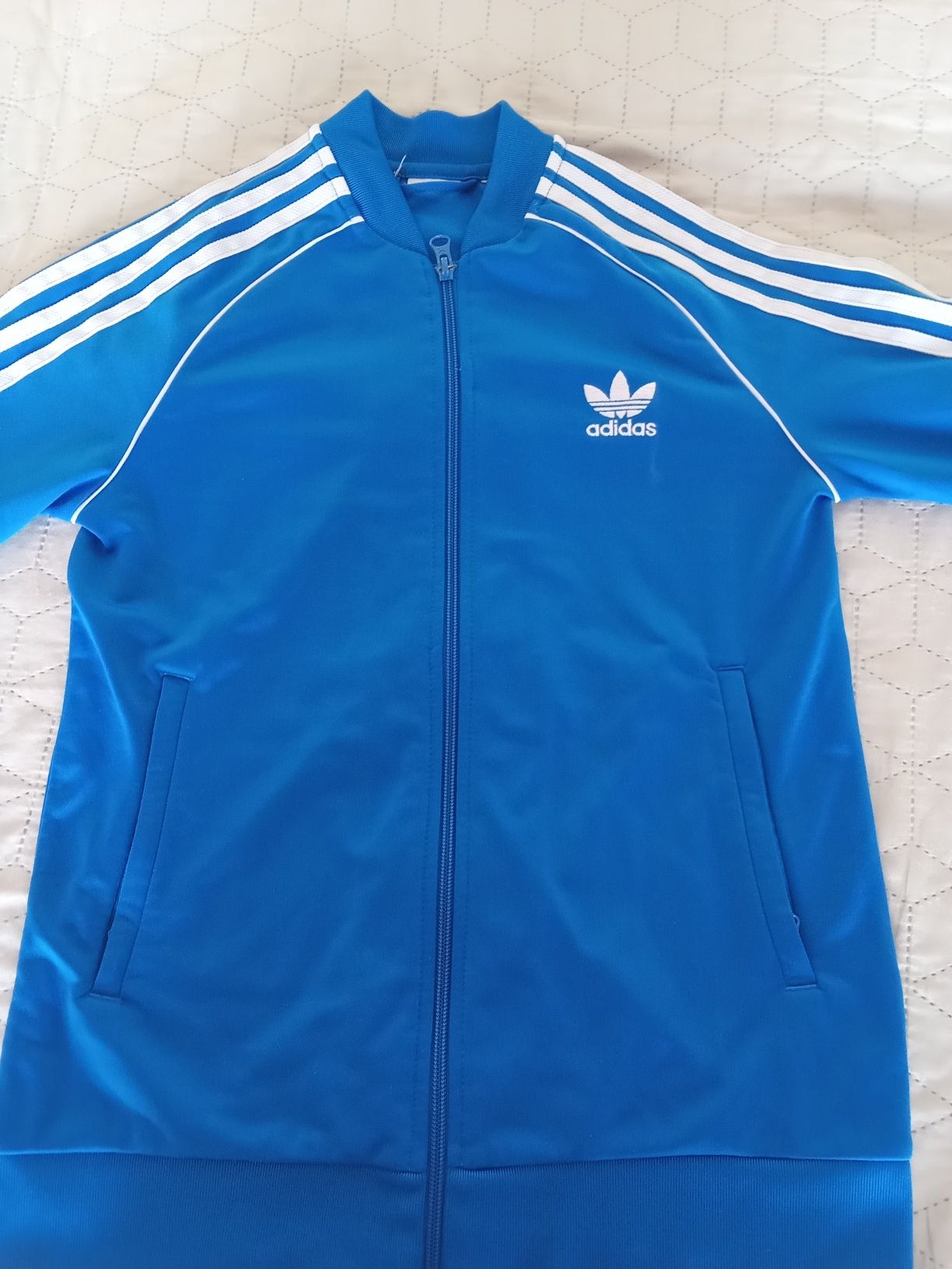 Adidas оригинален ,размер S