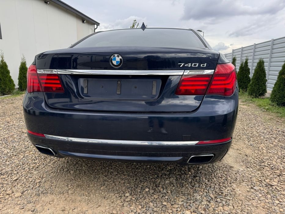 Dezmembrez BMW F01 740D Facelift 2013 313cp Euro 6