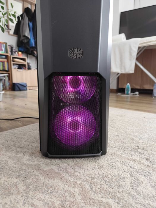 Vand PC dotat cu procesor AMD Ryzen 5 5600g