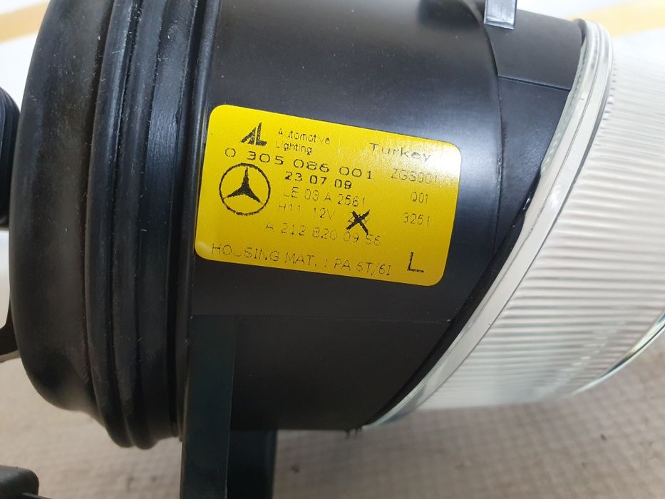 Proiector stanga Mercedes C W204 E W212 Vito 2010 cod A2128200956 NOU