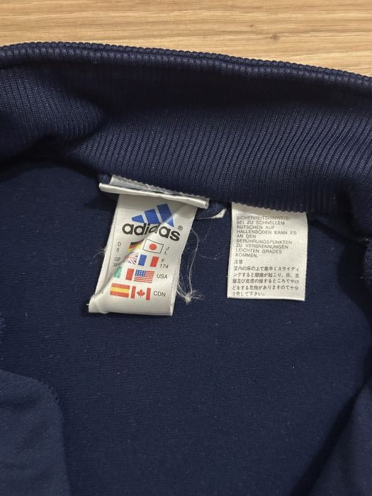 Горнище на Adidas - М/L размер