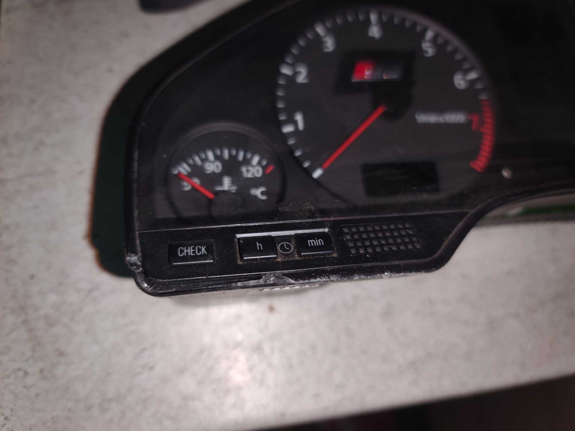 Километраж Audi S8 d2 2002