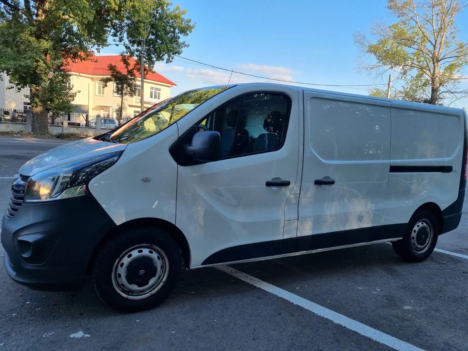 Opel Vivaro Primul proprietar in RO. Stare foarte buna Baterie in garantie