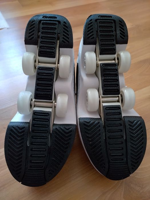 Adidași/Ghete cu roți/Role
