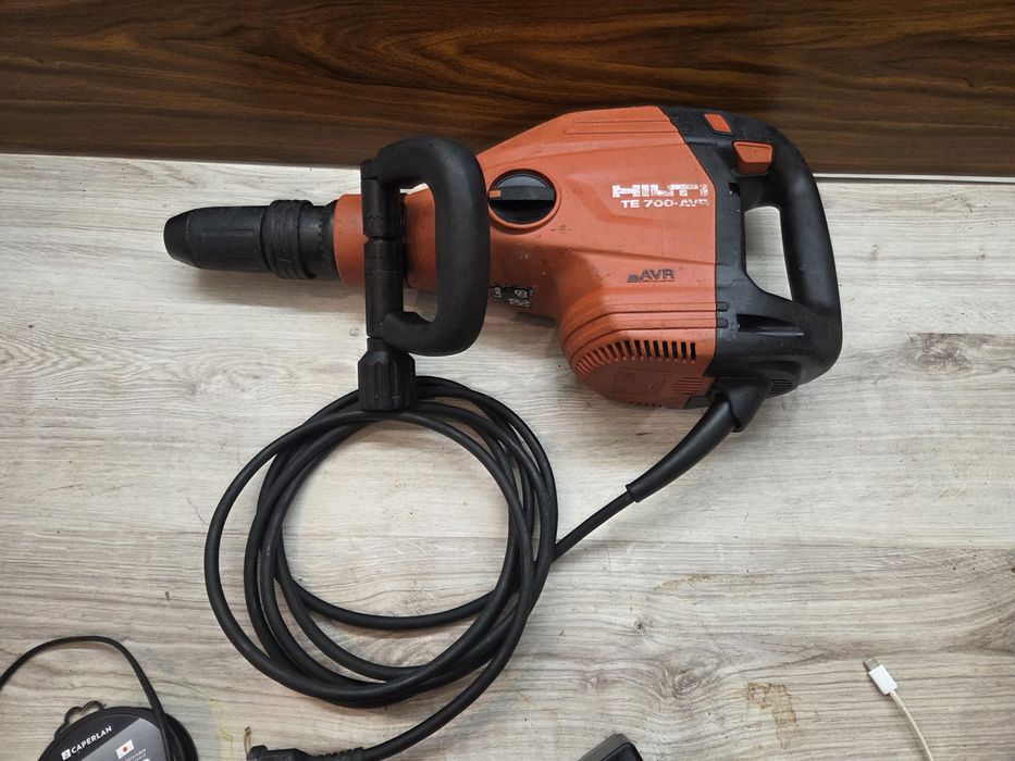 Picamer , demolator Hilti TE 700 AVR