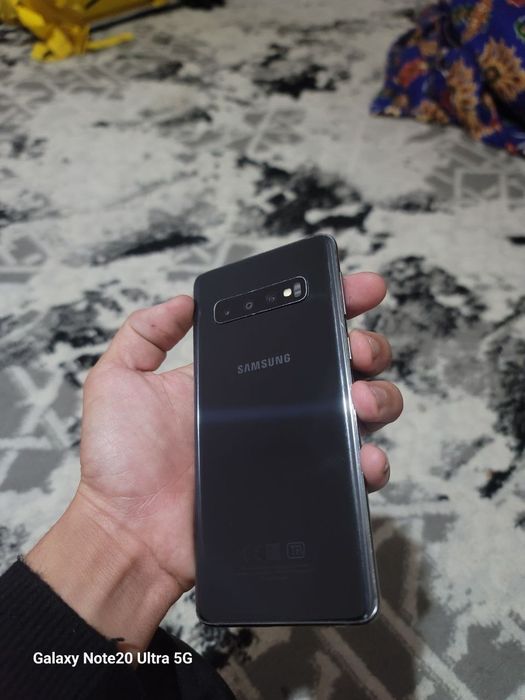SAMSUNG S10  sotiladi