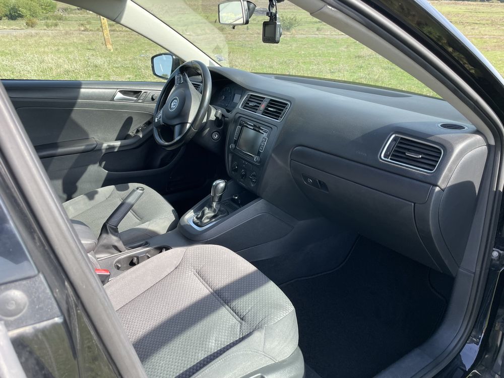VW Jetta 2.0 ГАЗ/бензин