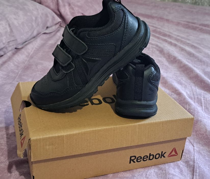 Маратонки reebok 30 номер
