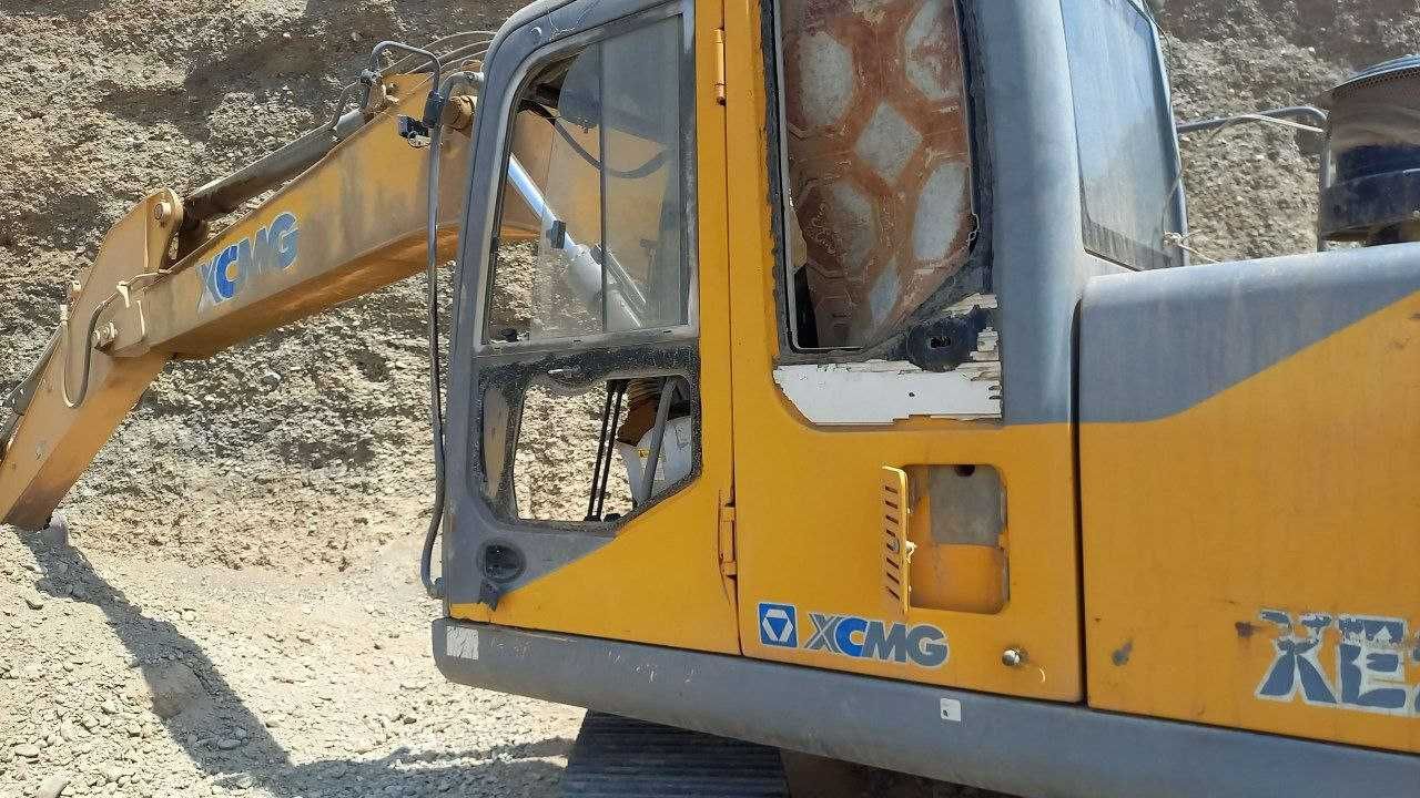 Экскаватор сотилади