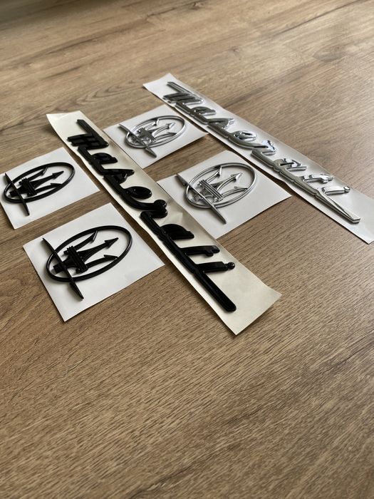 Embleme Emblema Semn Logo Scris Maserati Portbagaj Aripi Superioare