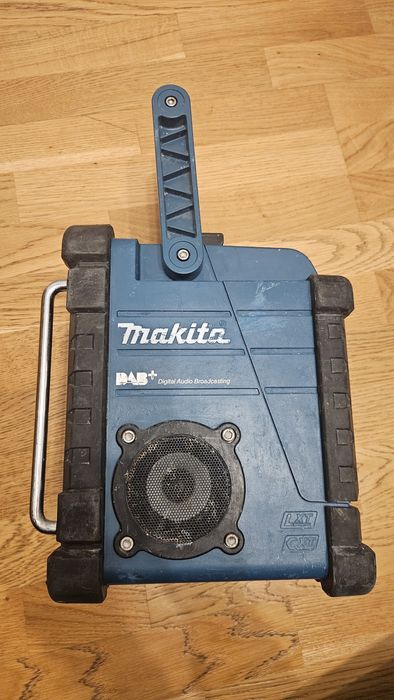 Radio Makita DMR110