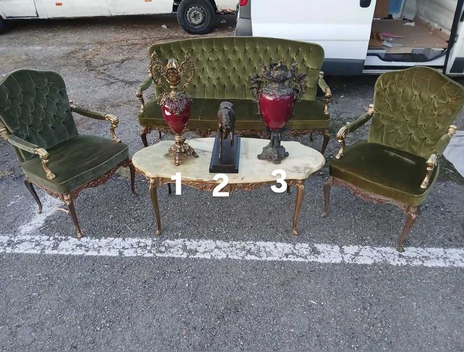 Set masa plus scaune si alte obiecte