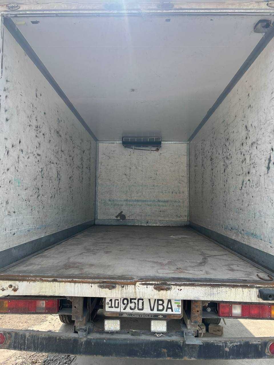 Грузовая газель с термобудкой