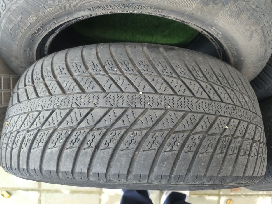 Гуми все сезонни