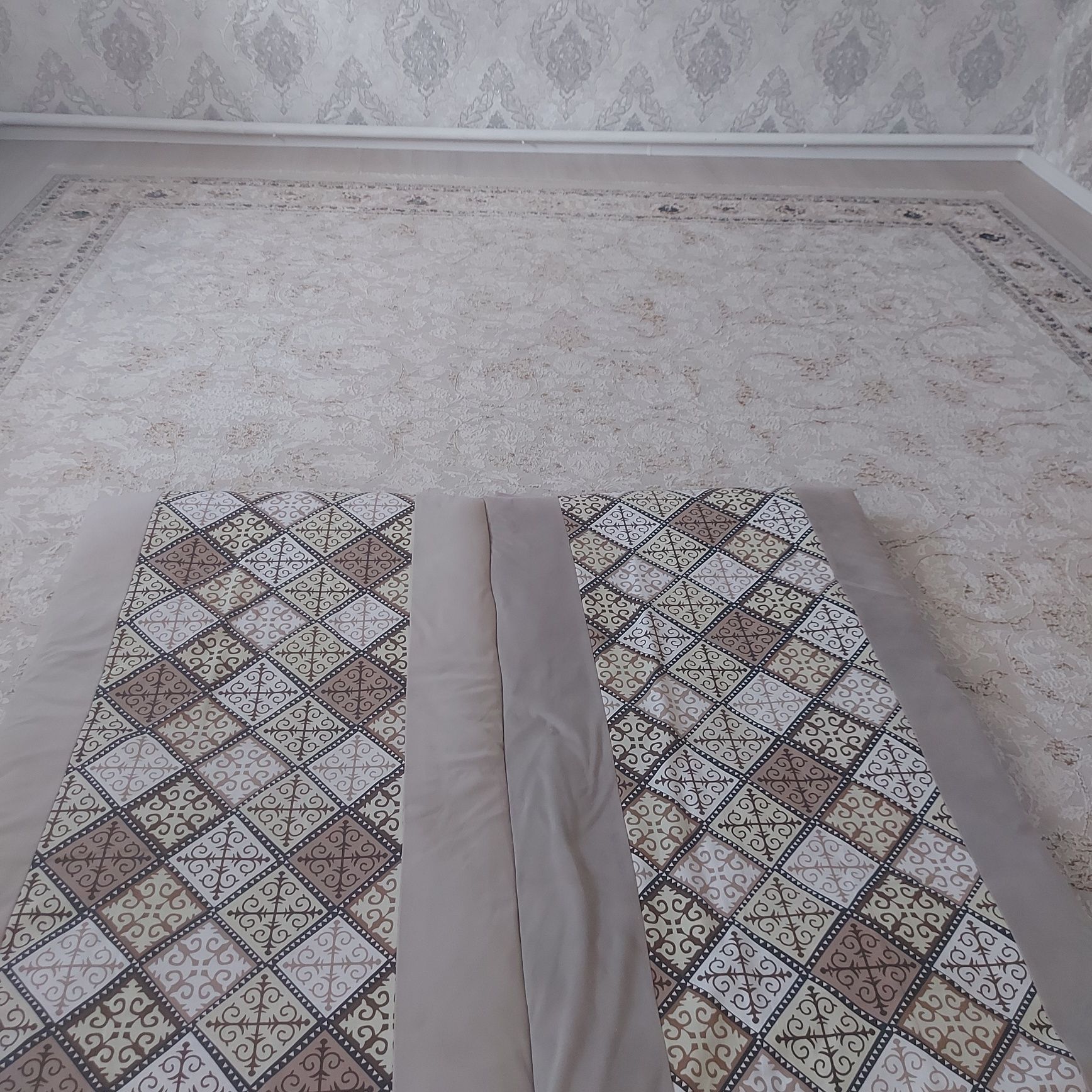 Продается ковёр 4×7