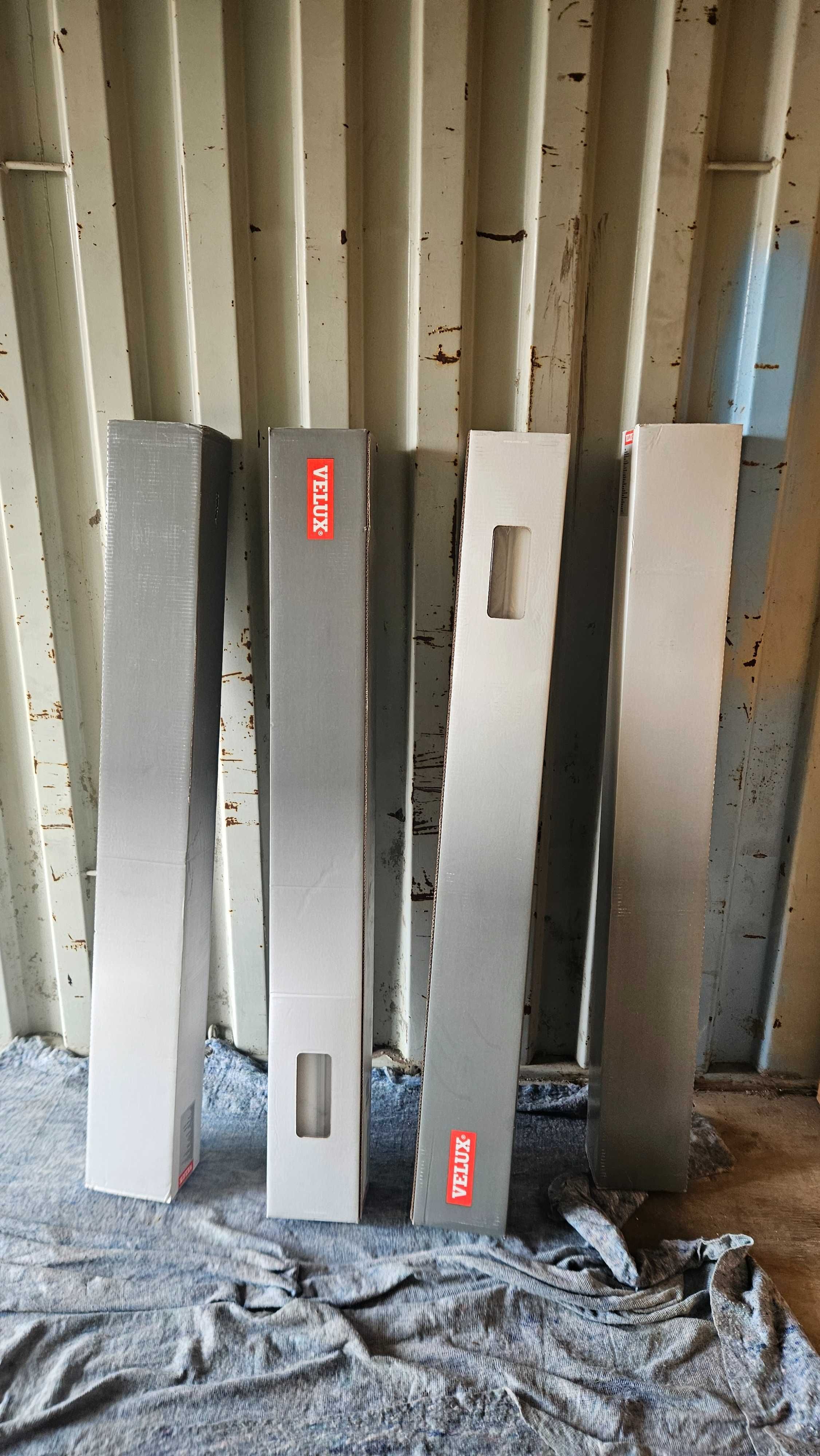Прозорци за плосък покрив Velux и 4 бр.щори