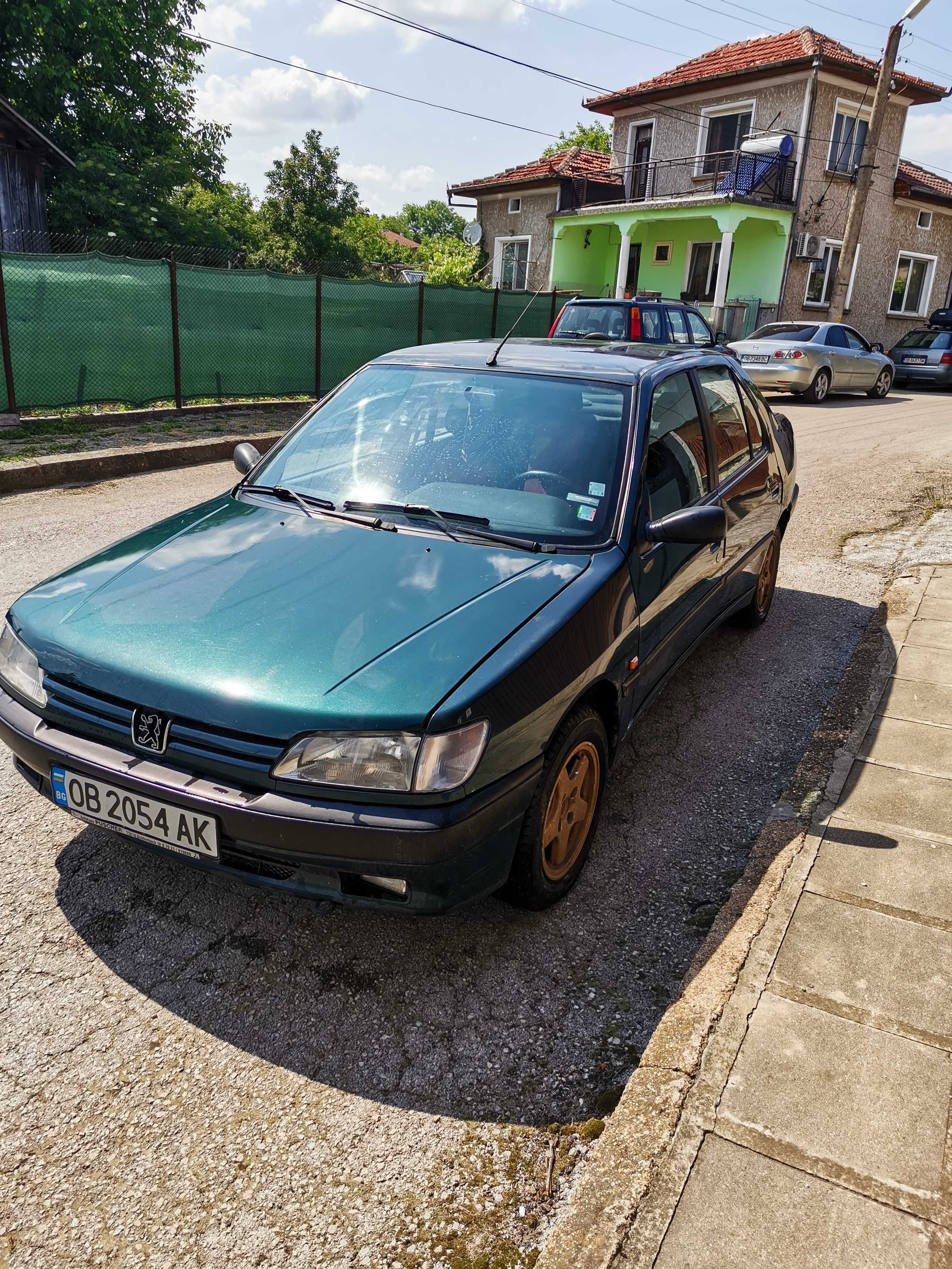 Продавам Пежо 306