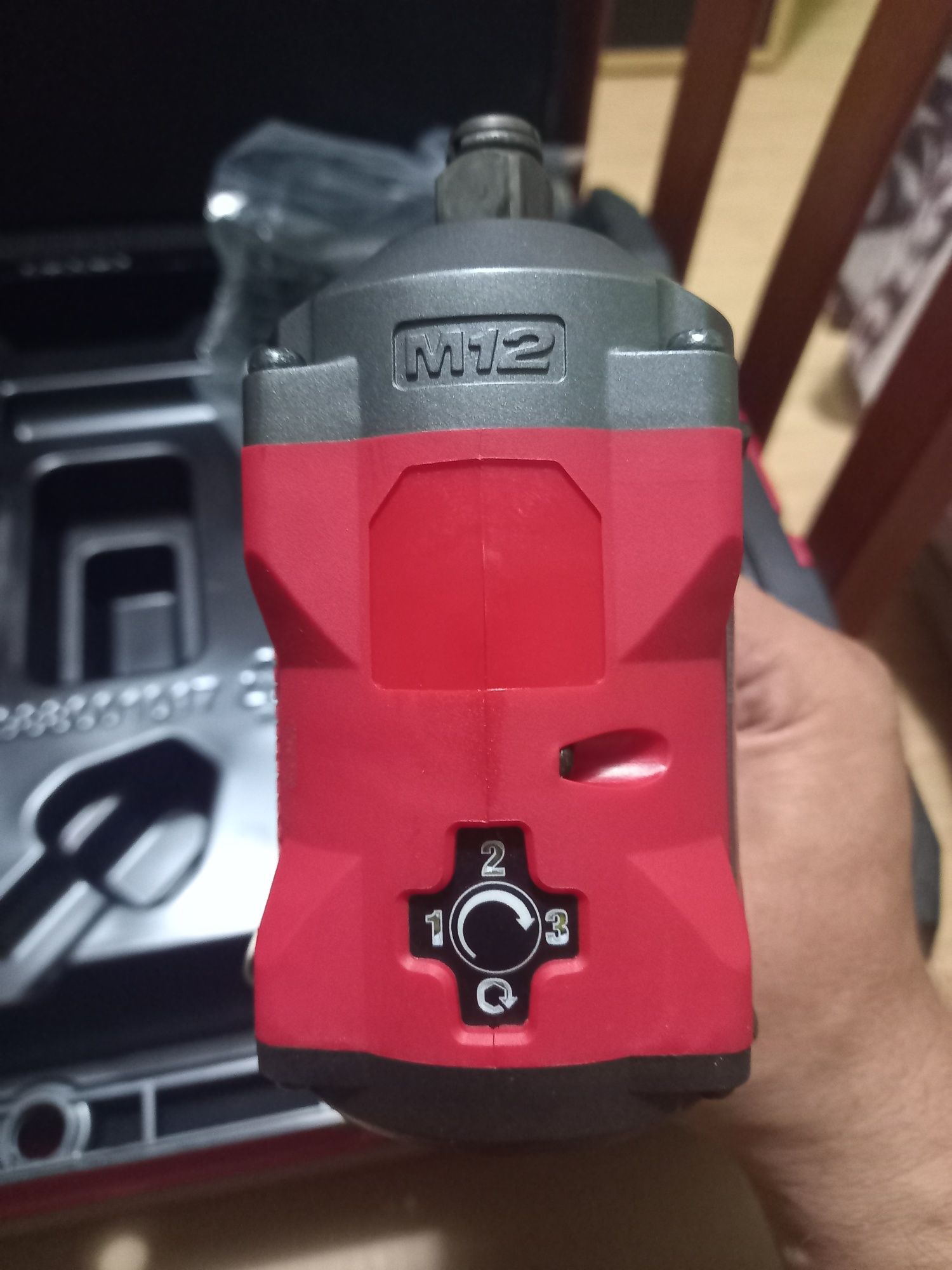 Гайковерт milwakee