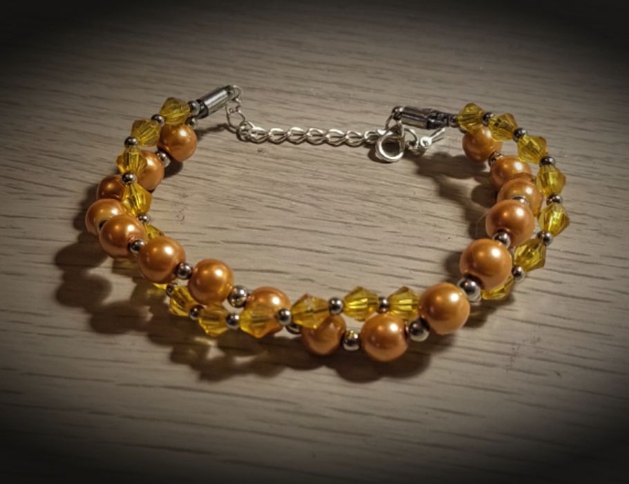 Brățară handmade cu mărgele, fir de oțel – argintiu, roz sau șampanie