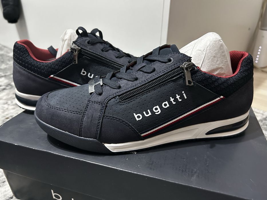 Мъжки обувки чисто нови на Bugatti