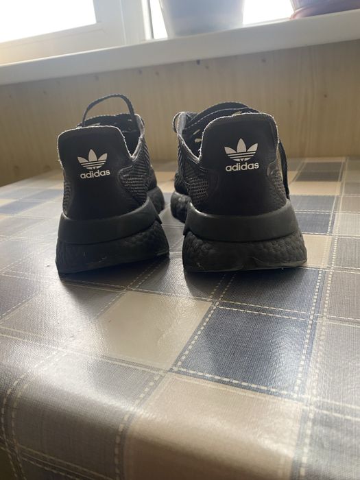 Кроссовка adidas