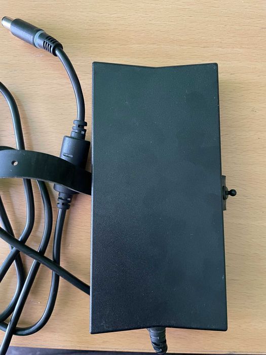 Dell - 130W AC Adapter - Оригинално зарядно за лаптоп