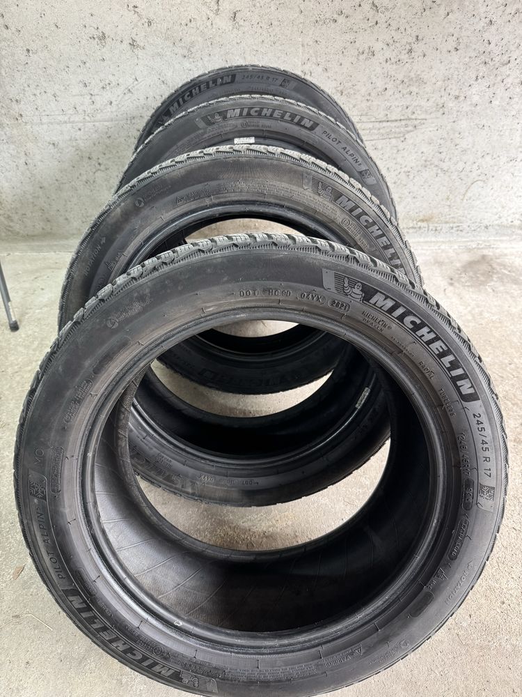 Зимни гуми 245/45/17 Michelin Alpin 5 DOT 2021