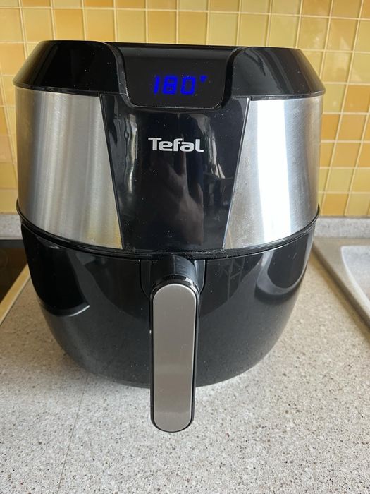 ПРОМО! TEFAL еърфраер - 8 литра, 2400 вата