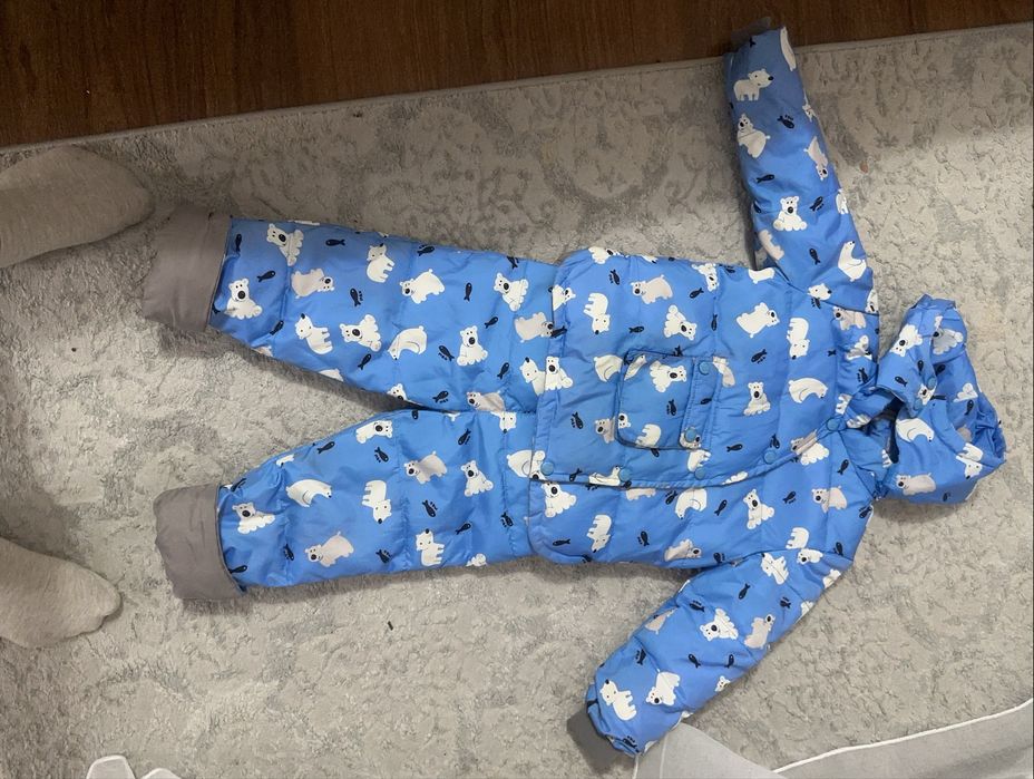 Продам комбинезон на мальчика