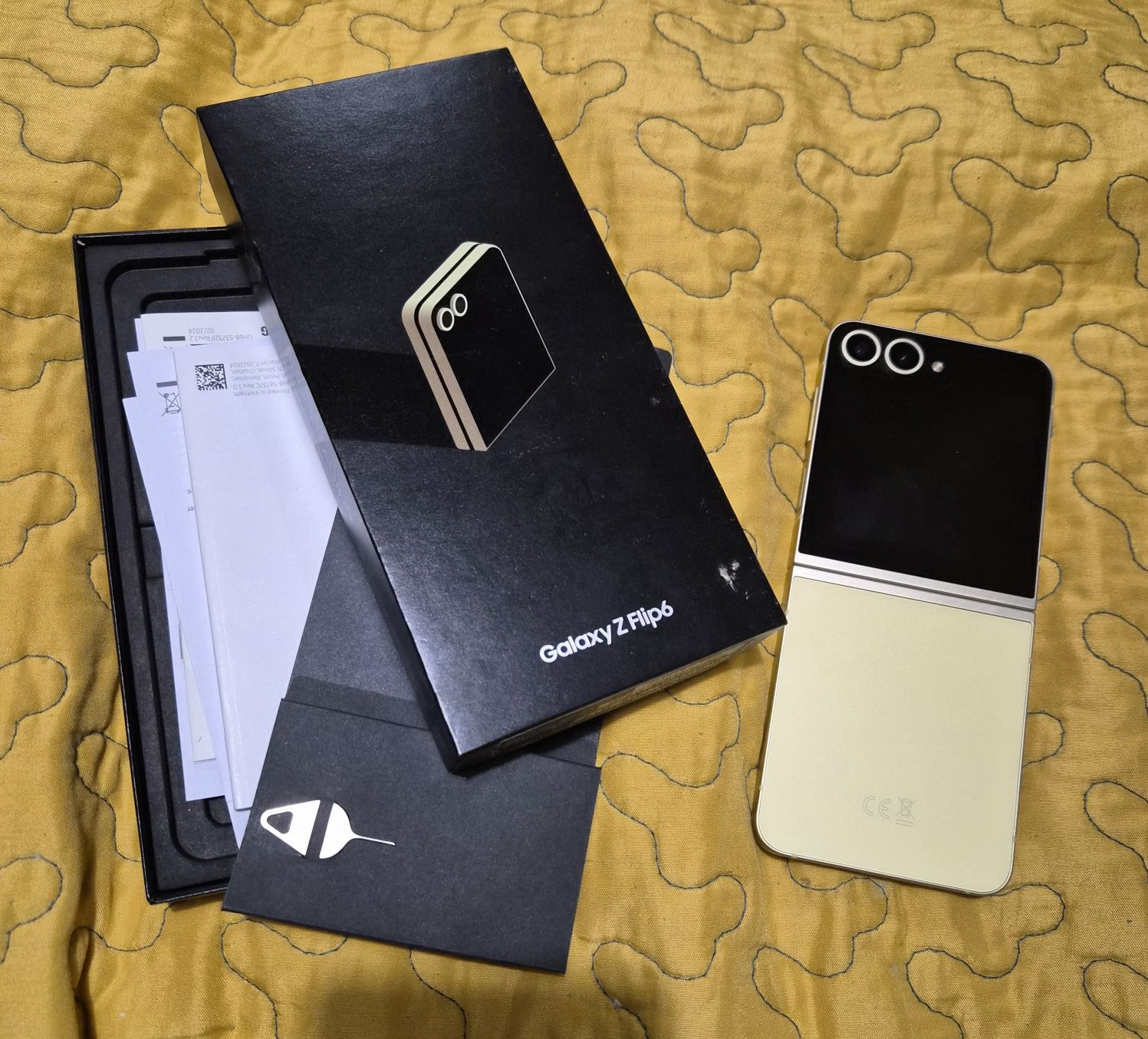 Samsung Galaxy Z Flip 6