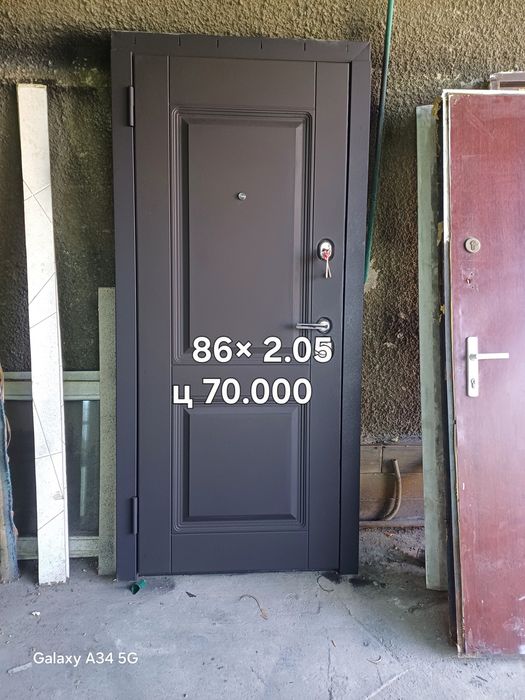 Продам входную дверь