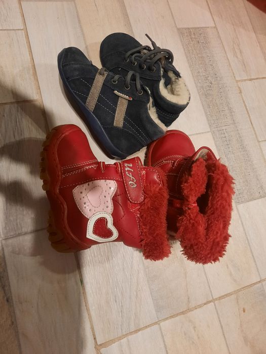 2 perechi încălțăminte pt copii