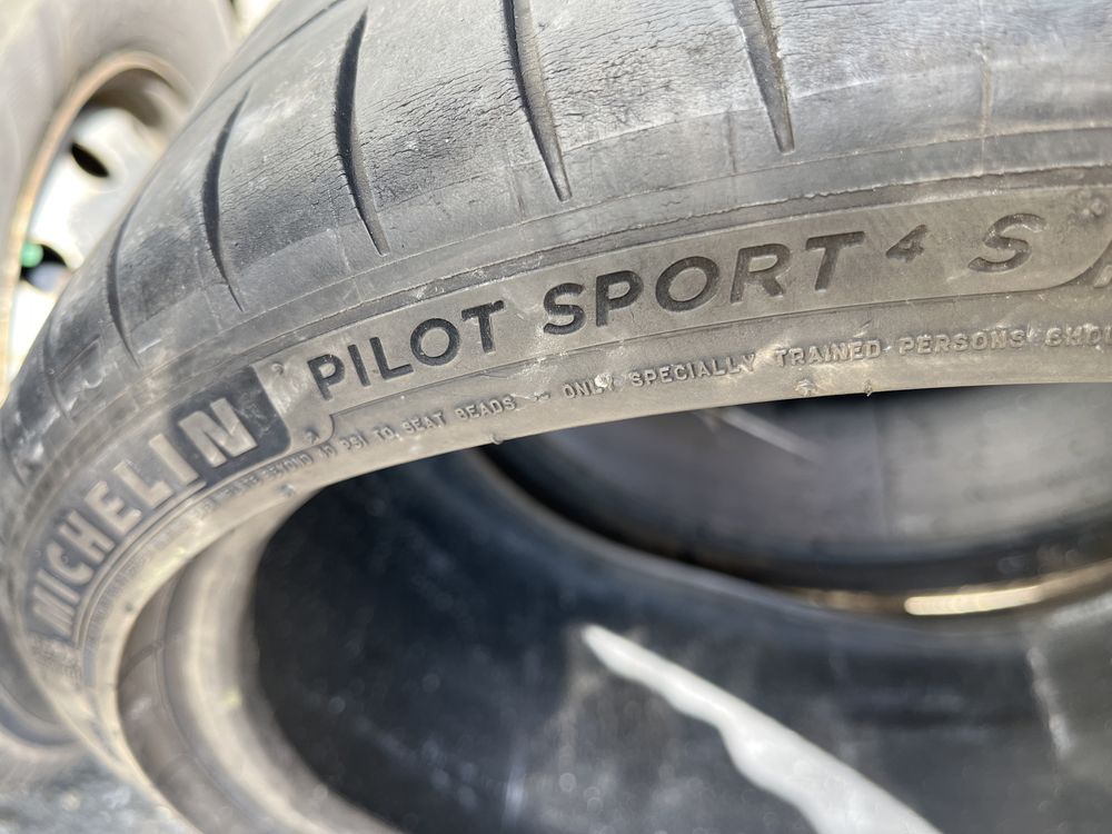 275.30.20 Michelin pilot sport 4s