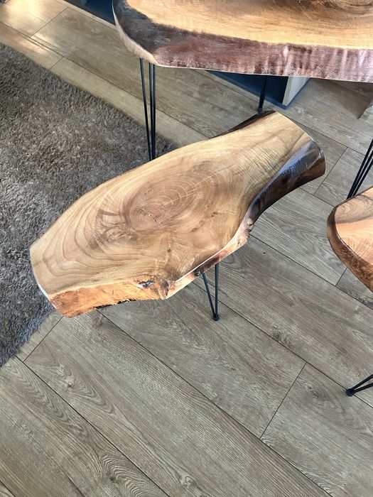 Уникална холна маса от орех, смола и метал