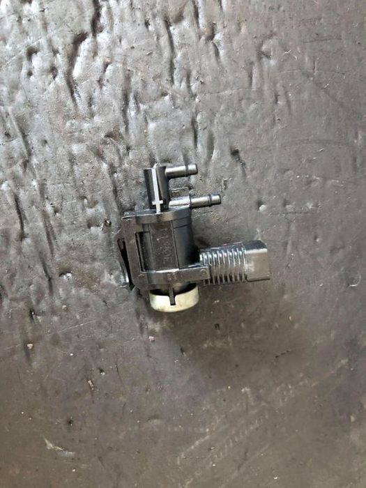 supapa vacuum  1.6 tdi cay mdm  vw passat b6