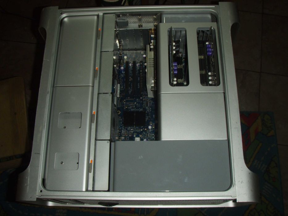 Apple MacPro 3.1 2 Intel Xeon E5462 HDD 484Gb RAM 8Gb nVidia 9500GT 1G