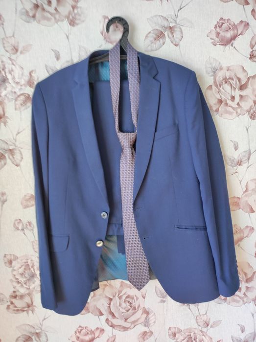 Фирменный мужской костюм