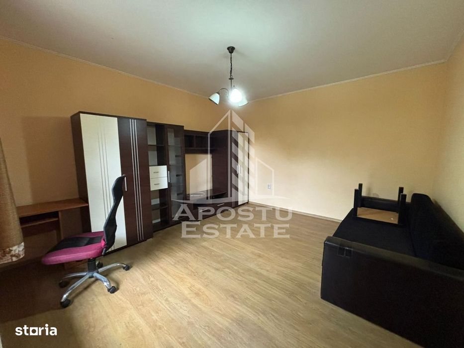 Casa 1 camera curte comuna,centrala proprie,Judetean
