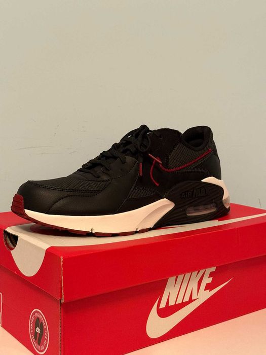 Нови маратонки Nike Air Max Excee DQ3993 45.5 (45) - Черни с червено