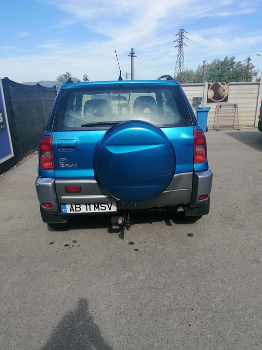 Toyota RAV 4 -3 usi